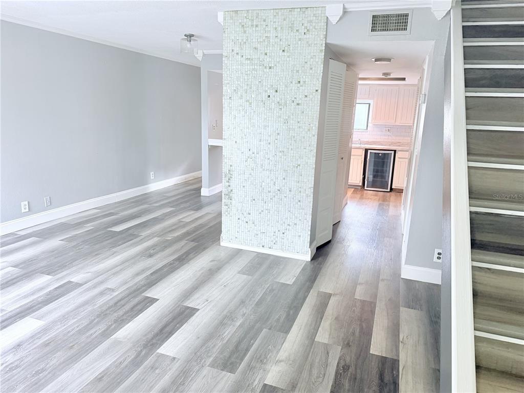 7927 PINE DRIVE UNIT 34, TEMPLE TERRACE, FL — photo 4 of 7