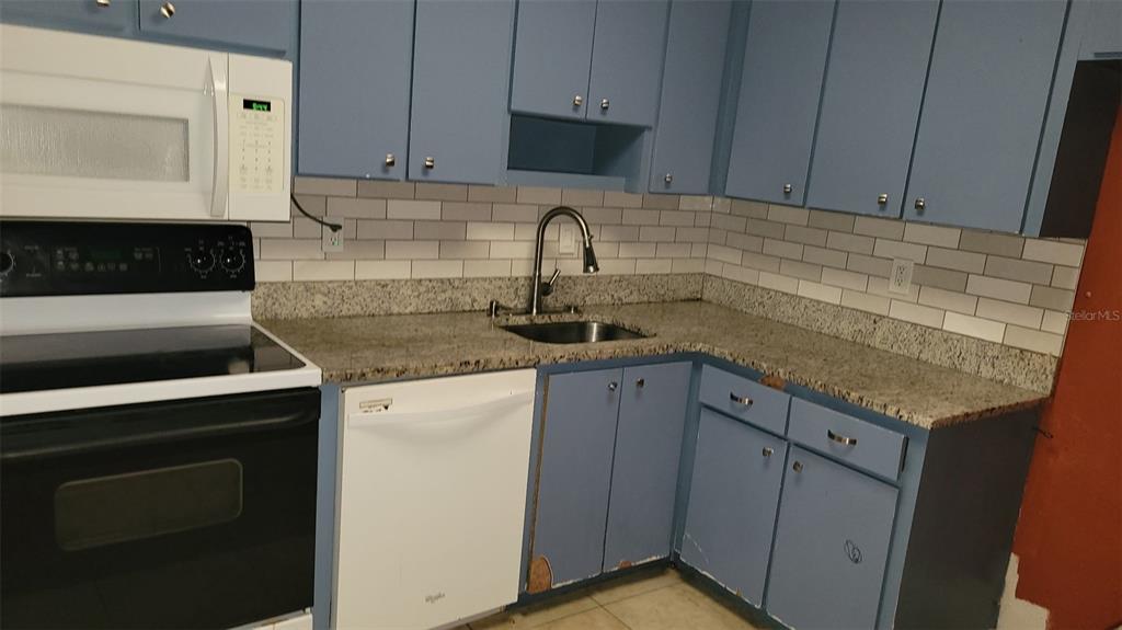 3205 FOX CHASE CIRCLE N UNIT 101, PALM HARBOR, FL — photo 2 of 13