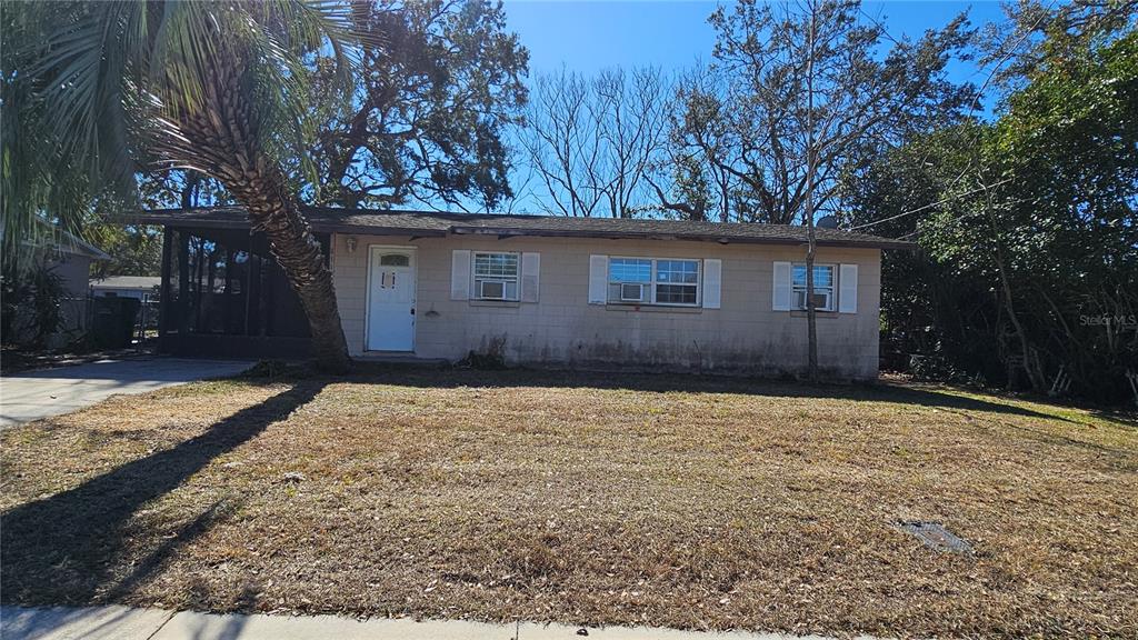 2115 WOODLAND BOULEVARD