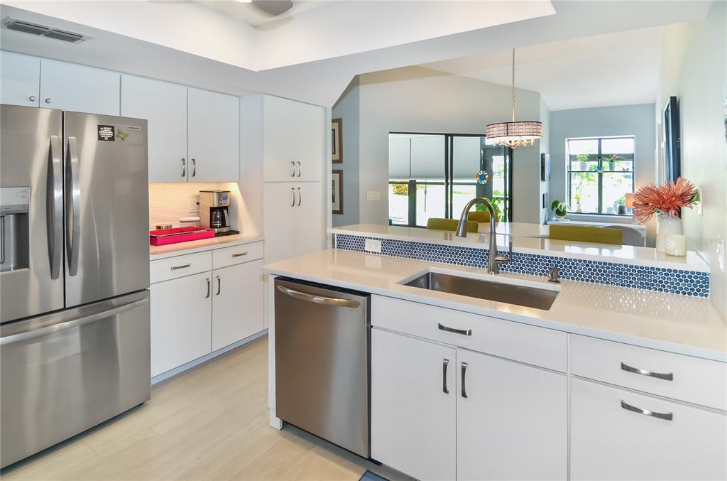 3286 MEADOW RUN CIRCLE, VENICE, FL — photo 4 of 30