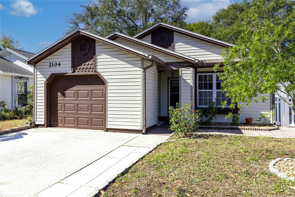 2104 WINSLOW DRIVE