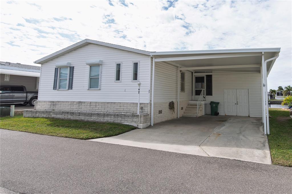 37 EMDEN CIRCLE