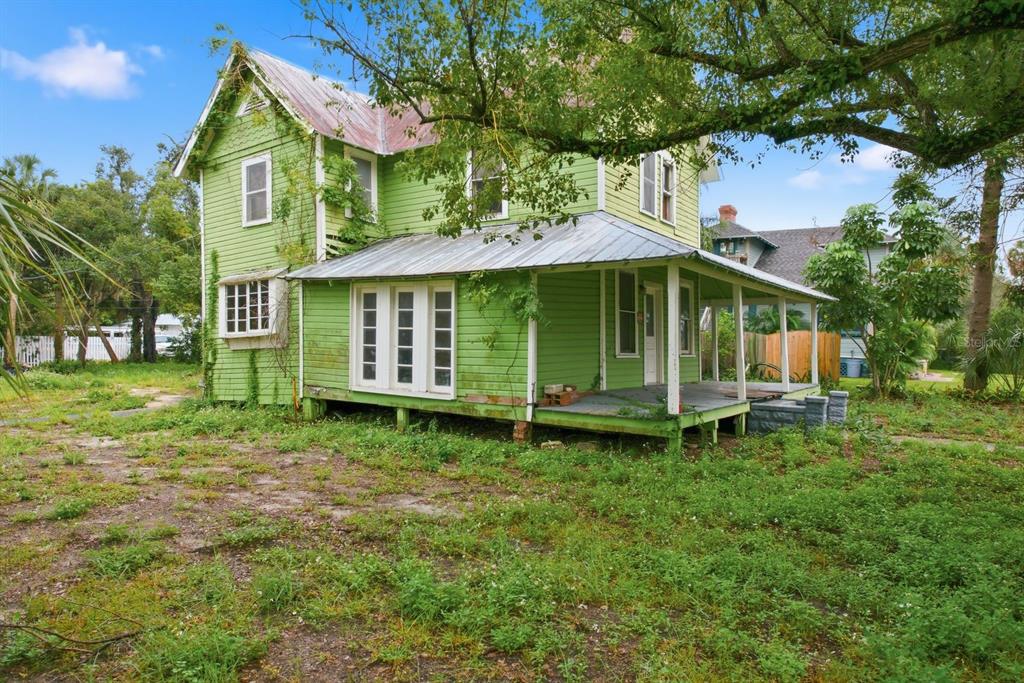 226 N GROSSE AVENUE, TARPON SPRINGS, FL — photo 4 of 46