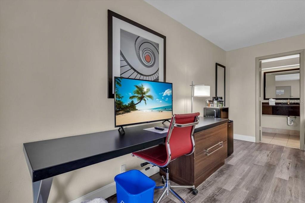 7150 N TAMIAMI TRAIL UNIT S615, SARASOTA, FL — photo 4 of 30