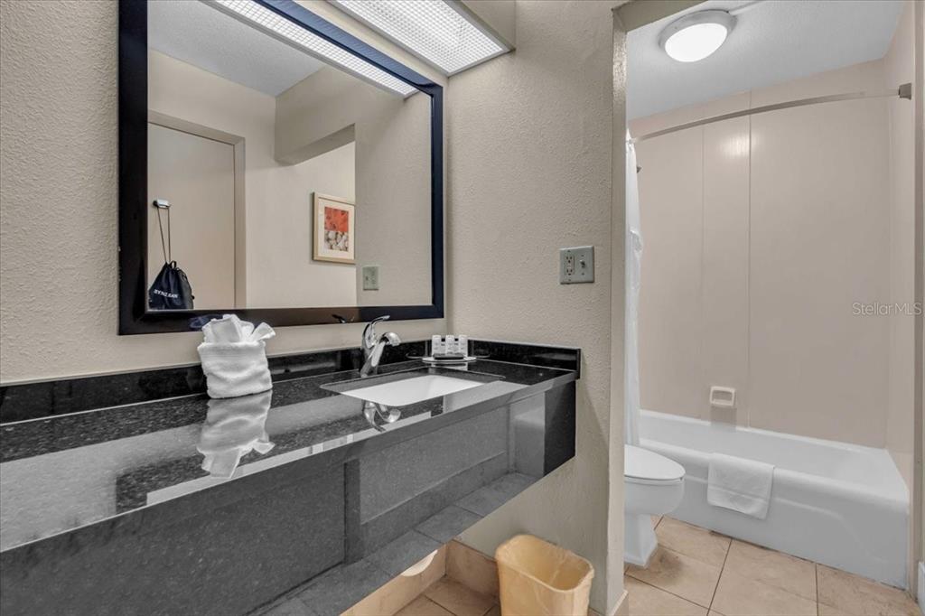 7150 N TAMIAMI TRAIL UNIT S615, SARASOTA, FL — photo 5 of 30