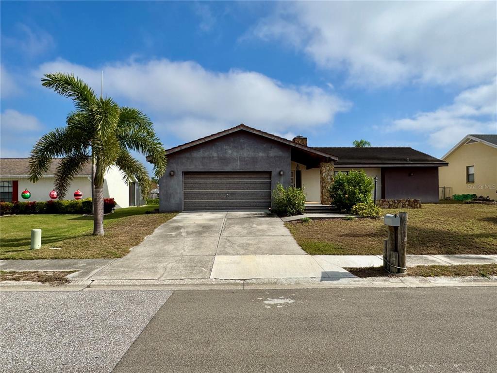 6515 KING PALM WAY