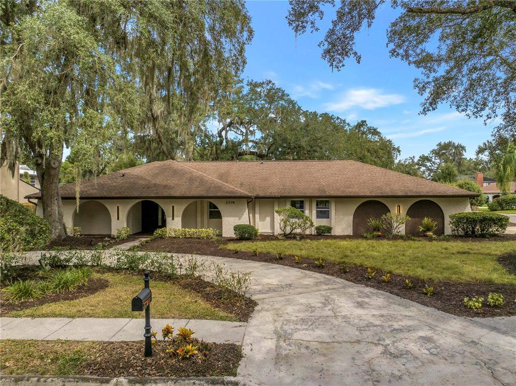 1116 N RIVERHILLS DRIVE