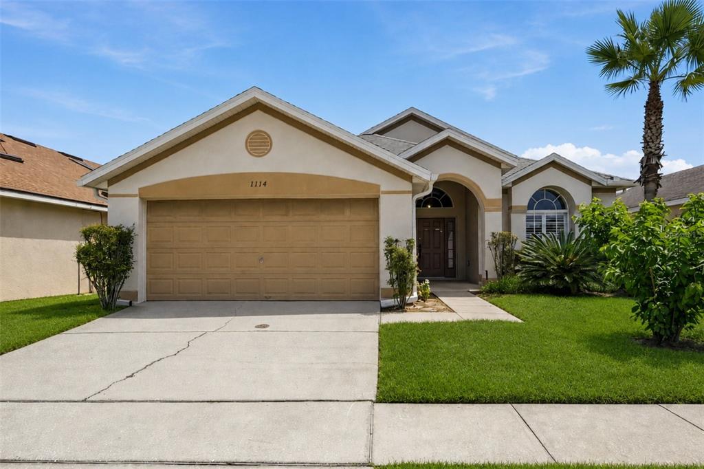 1114 BLOOMINGDALE DRIVE, DAVENPORT, FL — photo 2 of 30