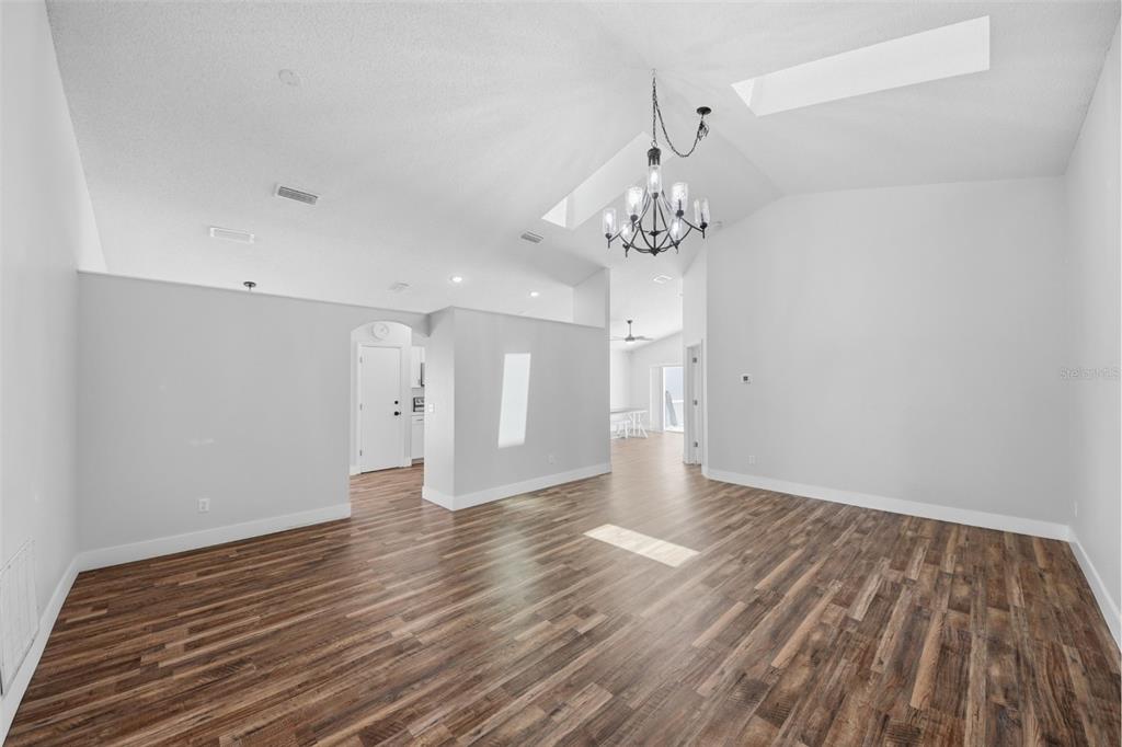 1114 BLOOMINGDALE DRIVE, DAVENPORT, FL — photo 3 of 30