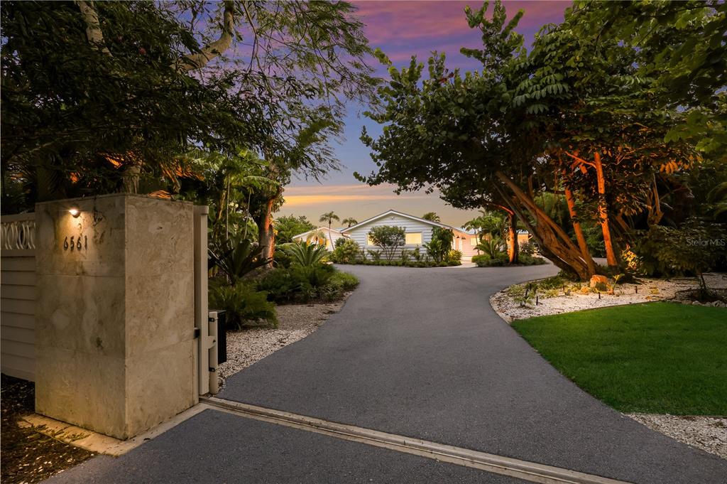 6561 BAYOU HAMMOCK ROAD, LONGBOAT KEY, FL — photo 2 of 30