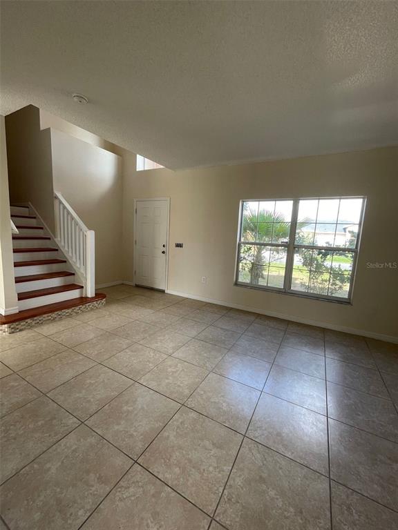 560 BRISTOL CIRCLE, KISSIMMEE, FL — photo 3 of 20