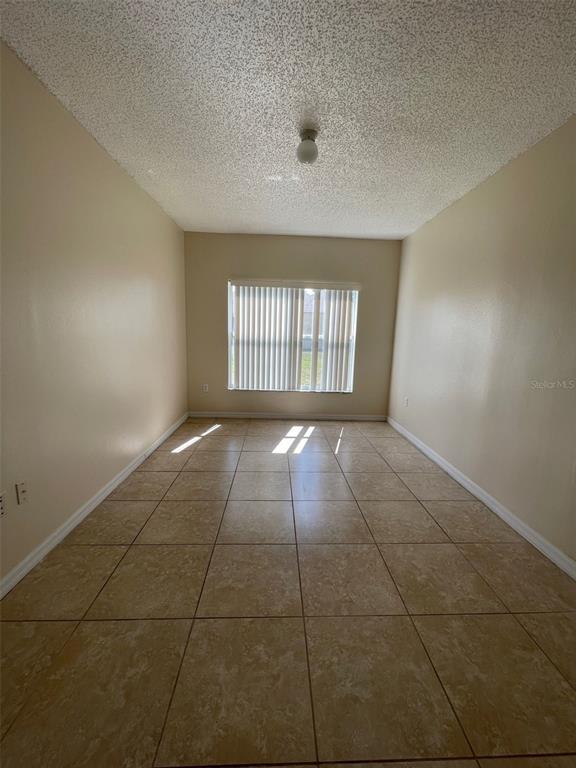 560 BRISTOL CIRCLE, KISSIMMEE, FL — photo 5 of 20