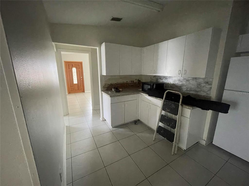 3411 W GRACE STREET, TAMPA, FL — photo 2 of 7