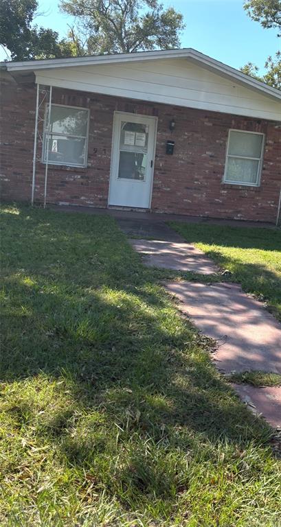 907 E RENFRO STREET
