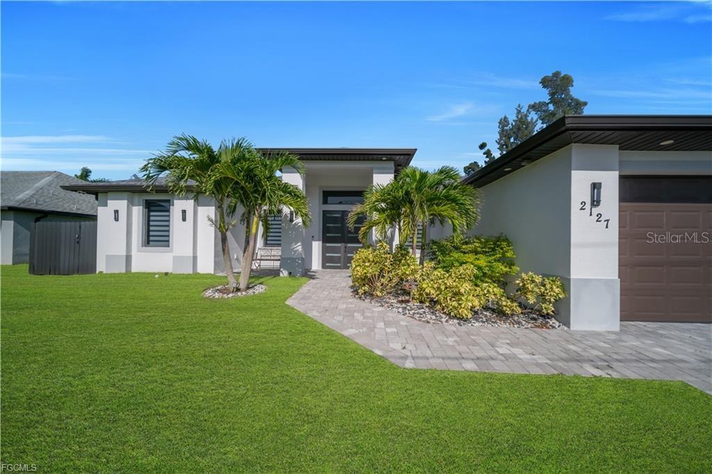 2127 SW 17TH PL, CAPE CORAL, FL — photo 2 of 30