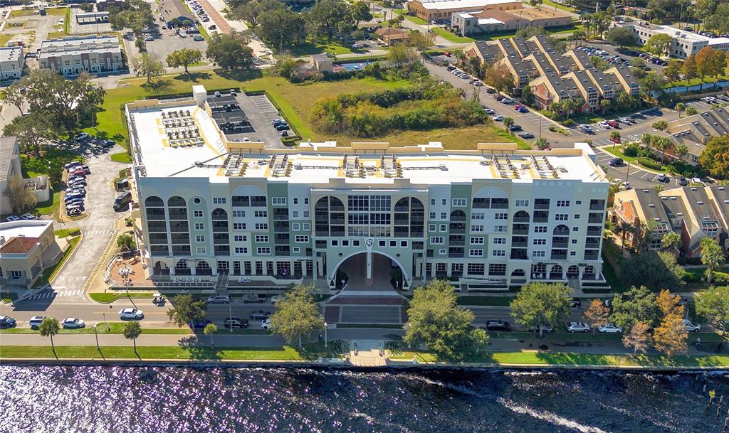 225 W SEMINOLE BOULEVARD UNIT 413