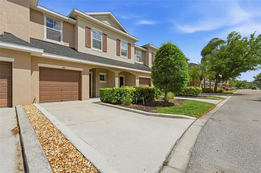 1386 GRANTHAM DRIVE