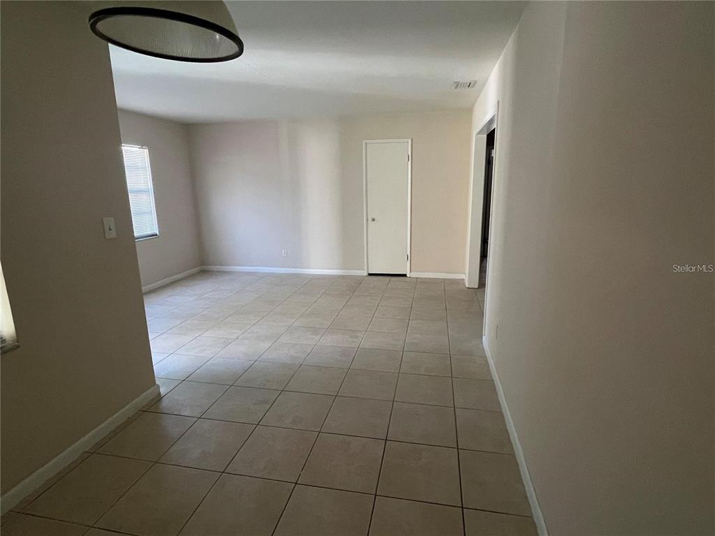 3906 W FIG STREET, TAMPA, FL — photo 3 of 6