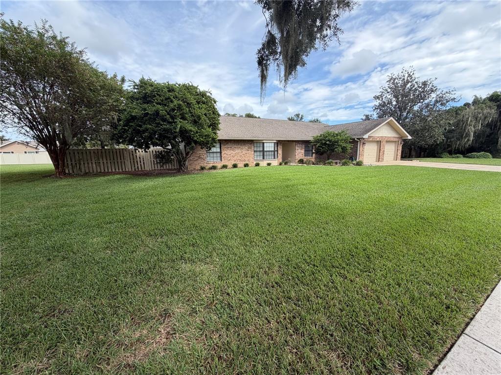 4614 DUXBERRY LANE, VALRICO, FL — photo 3 of 30