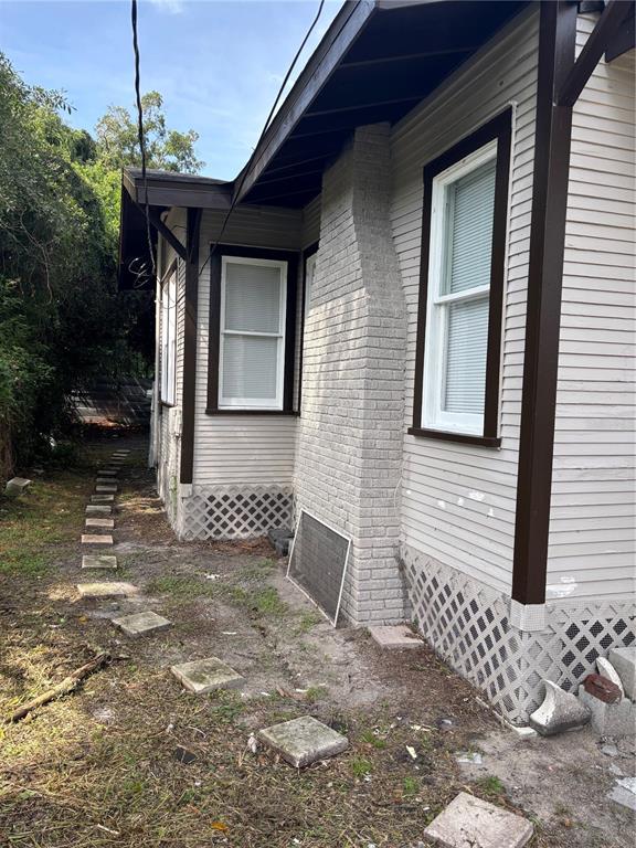 8216 N 14TH STREET STREET, TAMPA, FL — photo 5 of 19