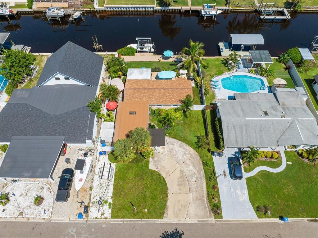 10713 DALTON AVENUE, TAMPA, FL — photo 4 of 30