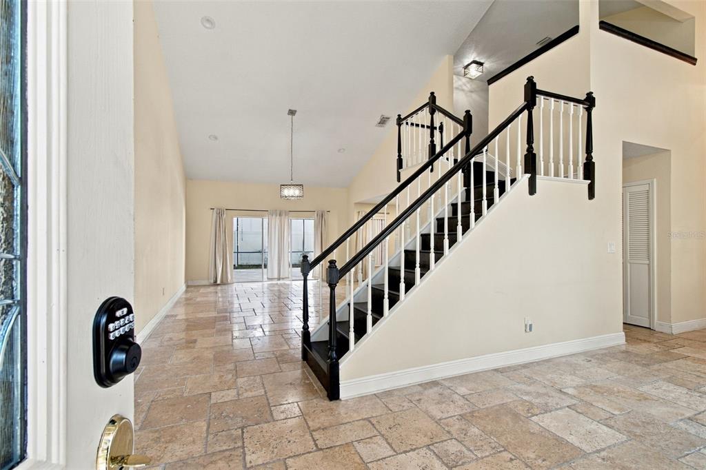 5822 BITTER ORANGE AVENUE, TAMPA, FL — photo 3 of 30