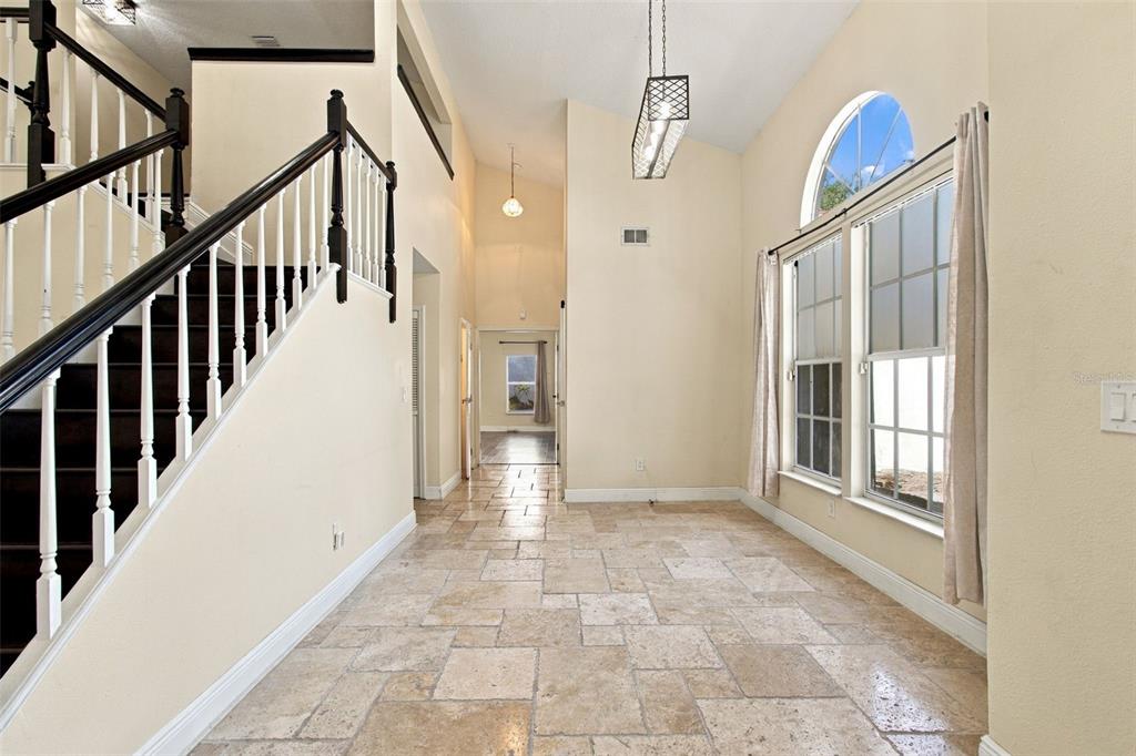 5822 BITTER ORANGE AVENUE, TAMPA, FL — photo 4 of 30