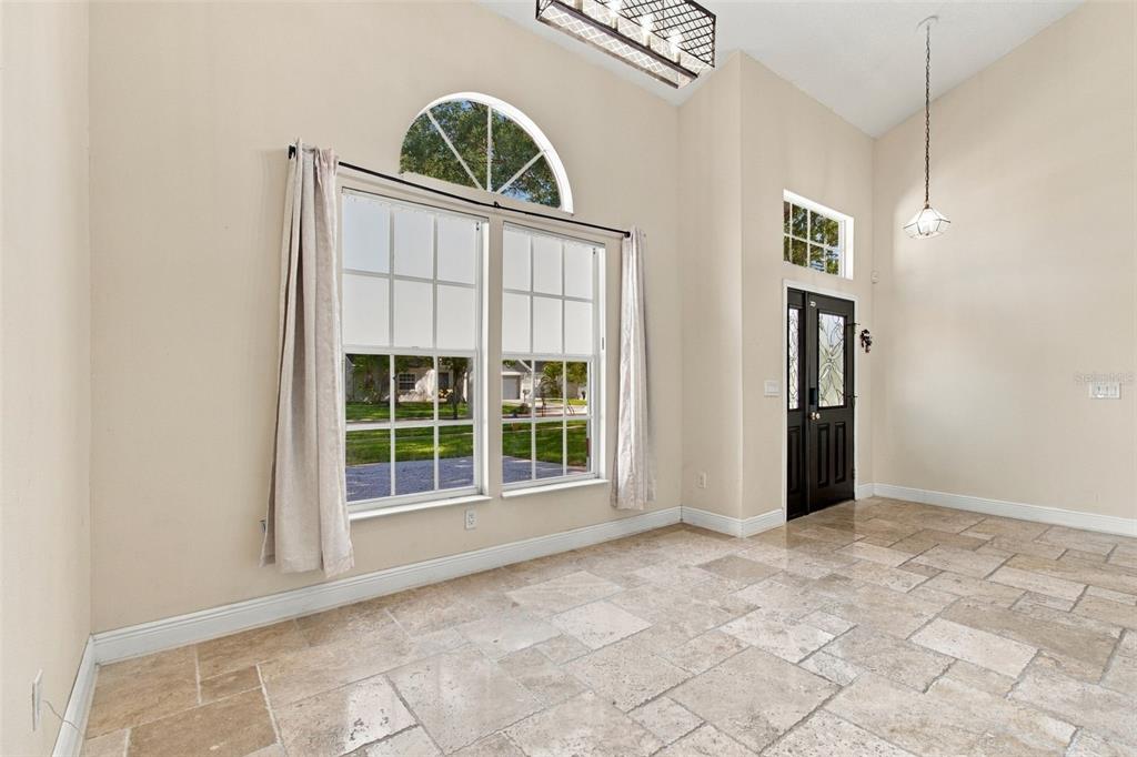 5822 BITTER ORANGE AVENUE, TAMPA, FL — photo 5 of 30