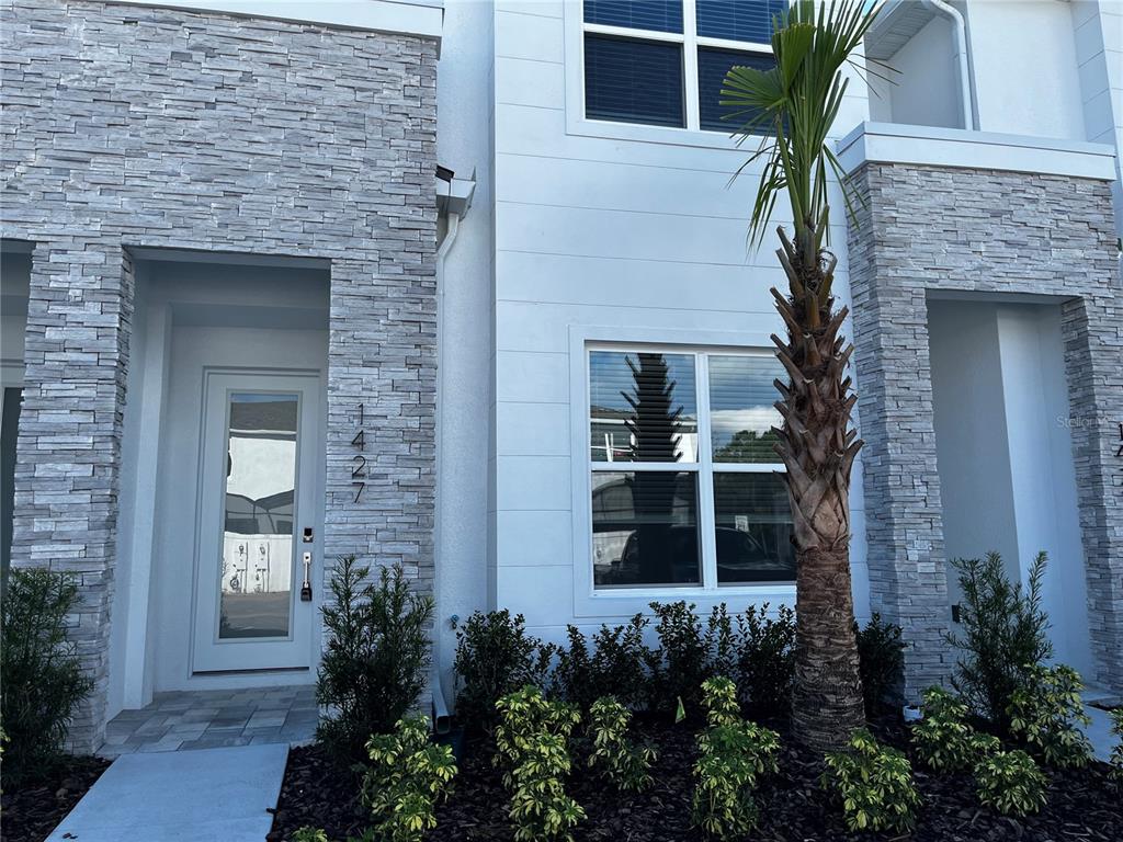 1427 SERENDIPITY LANE
