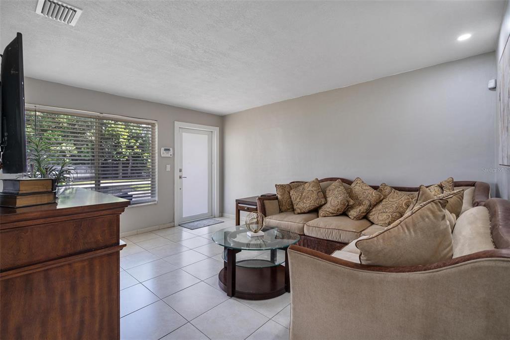5460 NW 173RD DRIVE, OPA LOCKA, FL — photo 5 of 28