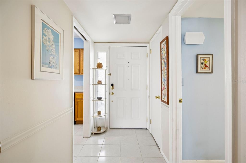 636 OAKMONT AVENUE, SUN CITY CENTER, FL — photo 4 of 30