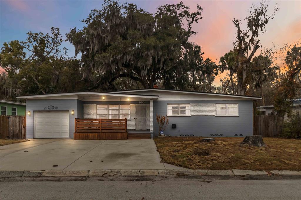 160 OAKWOOD DRIVE