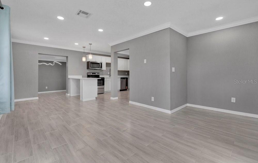 120 PRIMROSE COURT, ORLANDO, FL — photo 4 of 43