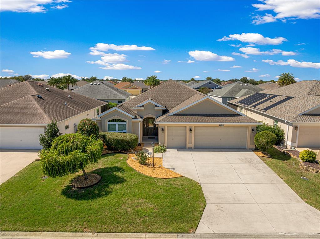 3562 YATES AVENUE, THE VILLAGES, FL — photo 4 of 46