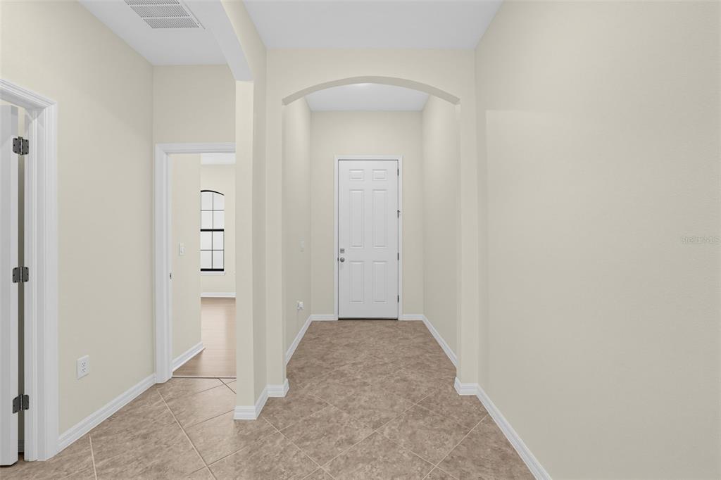 14421 ALISTAR MANOR DRIVE, WIMAUMA, FL — photo 3 of 20