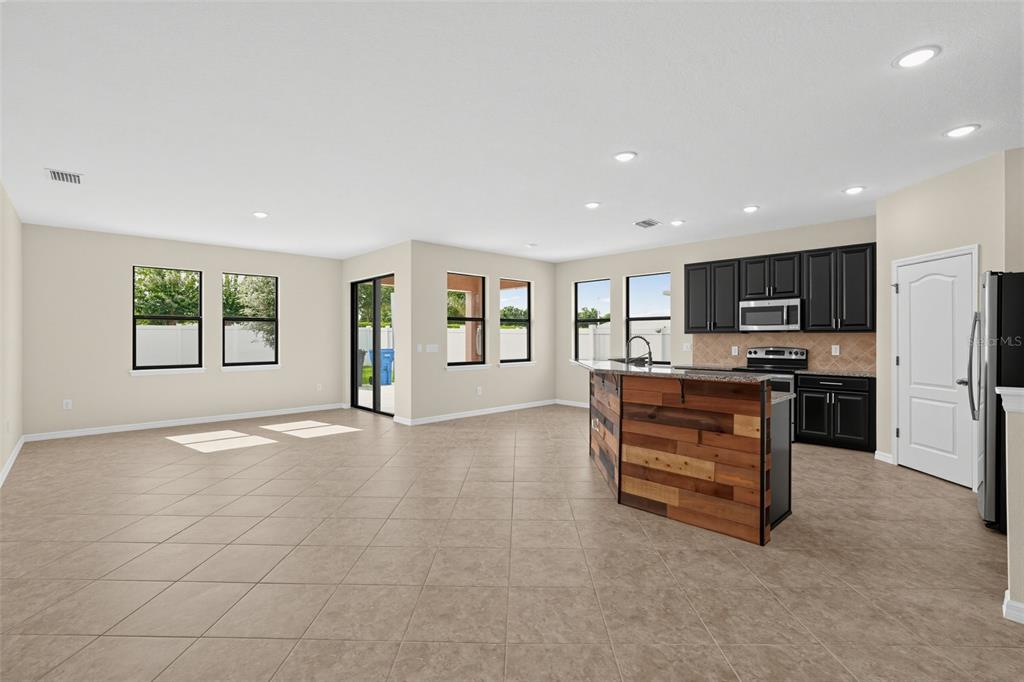 14421 ALISTAR MANOR DRIVE, WIMAUMA, FL — photo 5 of 20