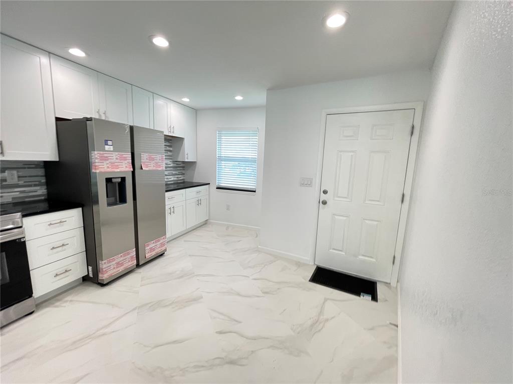 1765 ORANGE BOULEVARD WAY, PALM HARBOR, FL — photo 2 of 21