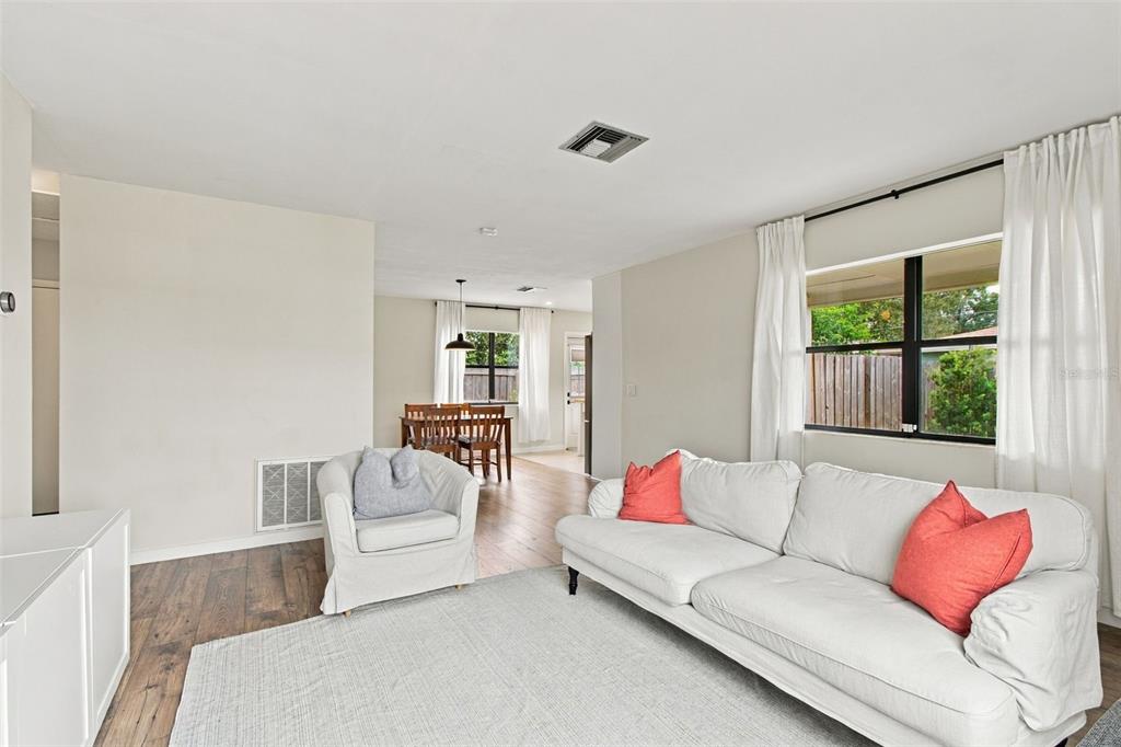 1672 RAINBOW DRIVE, CLEARWATER, FL — photo 5 of 30