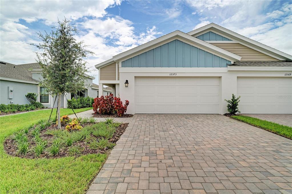 12373 OAK HILL WAY