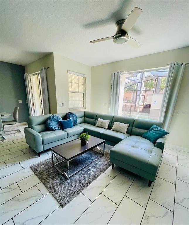 5017 WINDERMERE AVENUE, KISSIMMEE, FL — photo 4 of 27