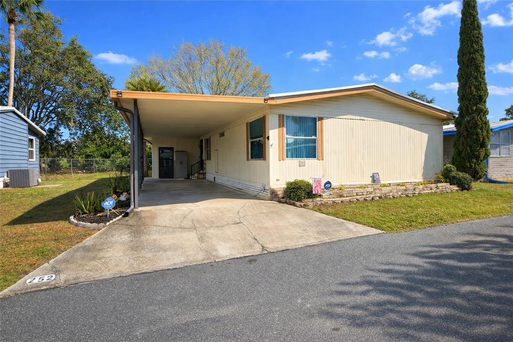 252 PINEWOOD DRIVE