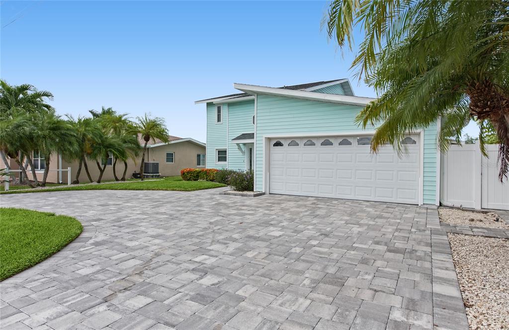 544 LILLIAN DRIVE, MADEIRA BEACH, FL — photo 3 of 30