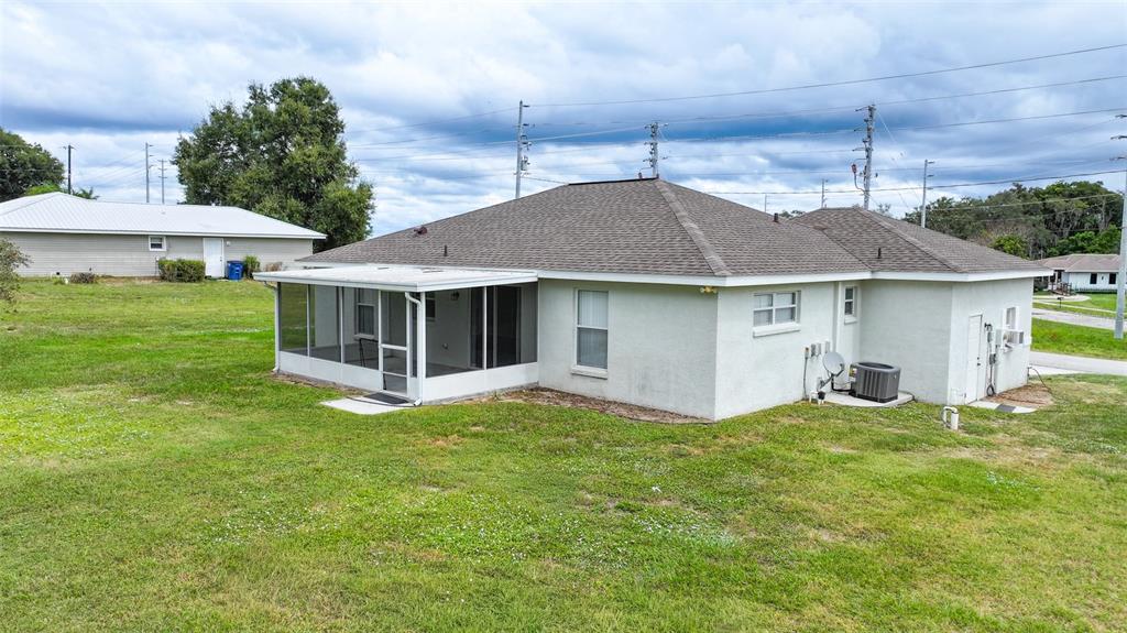 1420 HIAWATHA AVENUE, SEBRING, FL — photo 3 of 30