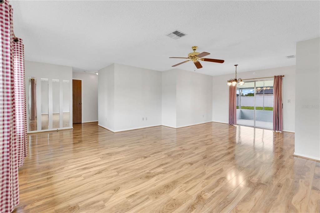 1922 VIENNA AVENUE, DELTONA, FL — photo 4 of 27