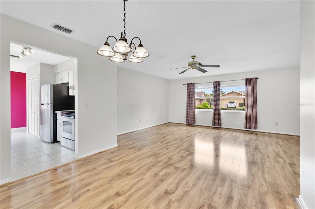 1922 VIENNA AVENUE, DELTONA, FL — photo 5 of 27