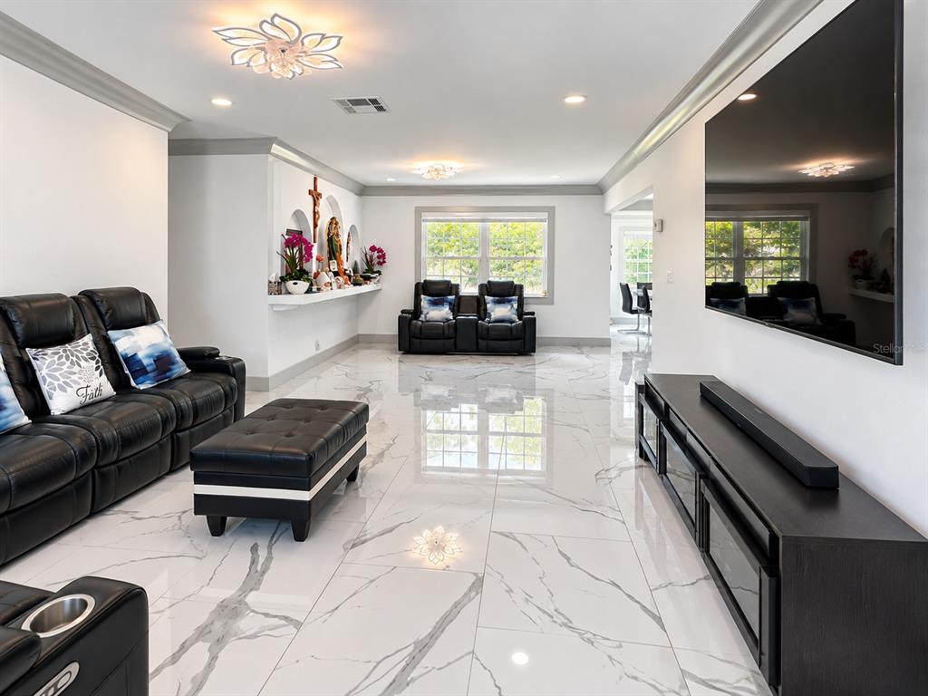 1712 BOARDMAN AVENUE, WEST PALM BEACH, FL — photo 3 of 17