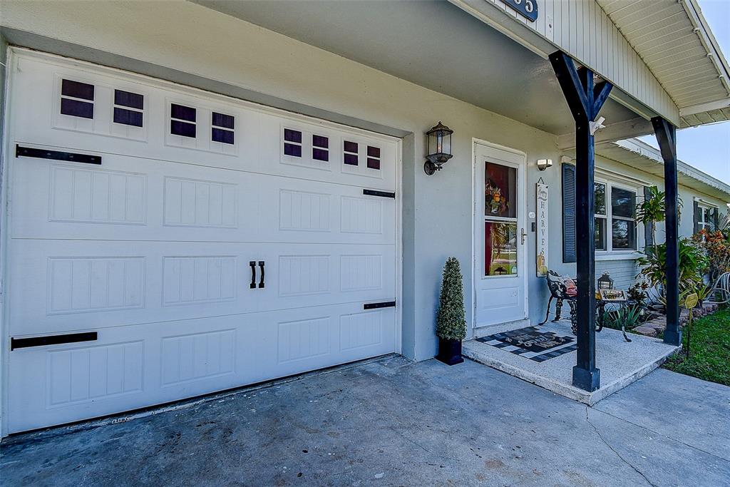 365 36TH STREET SE, LARGO, FL — photo 3 of 40