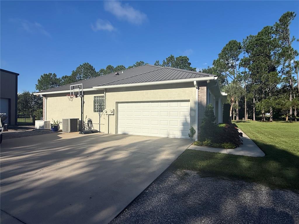 6317 BARTON ROAD, PLANT CITY, FL — photo 2 of 30