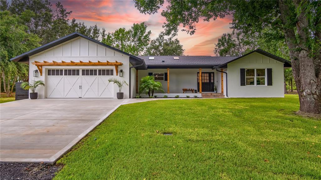 15520 VINOLA DRIVE