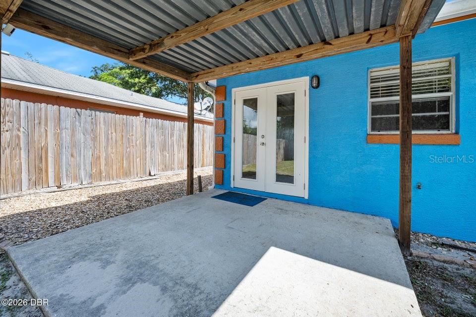 1324 GRANADA AVENUE, DAYTONA BEACH, FL — photo 4 of 30
